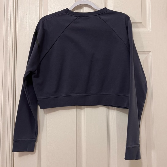 NIKE cropped crew neck size small - Picture 2 of 2